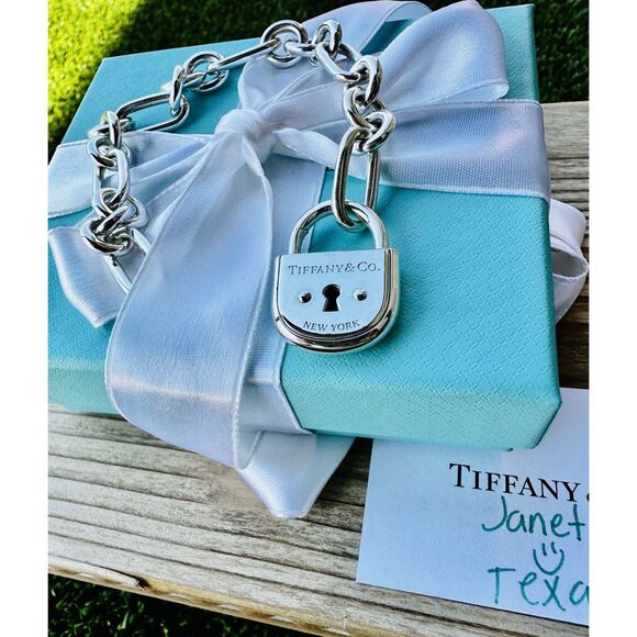 Tiffany & Co. Vintage Bracelet with Lock in Sivler, 7.5" - Picture 2 of 4